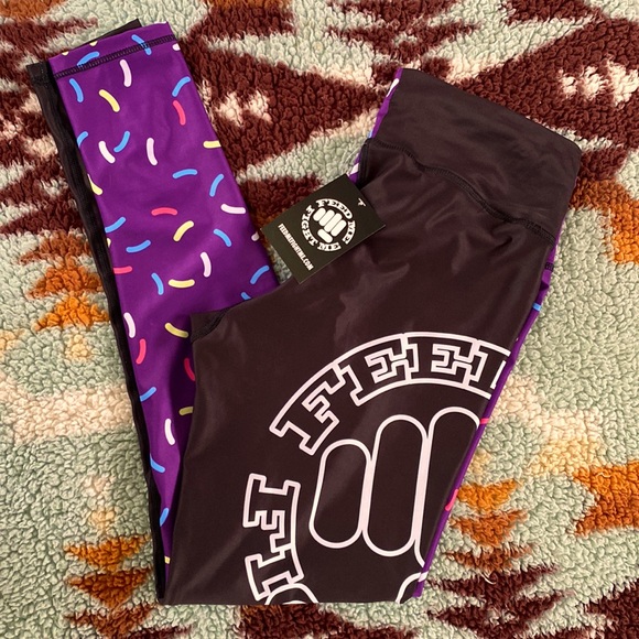 ✨Feed me fight me leggings BNWT ✨ - Picture 2 of 5